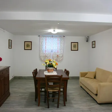 Fratticciola Sleeps 6 Pool Air Con Wifi *