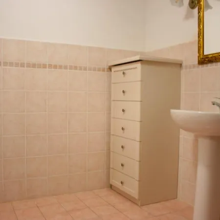 Fratticciola Sleeps 6 Pool Air Con Wifi Apartment