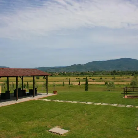 Apartment Fratticciola Sleeps 6 Pool Air Con Wifi