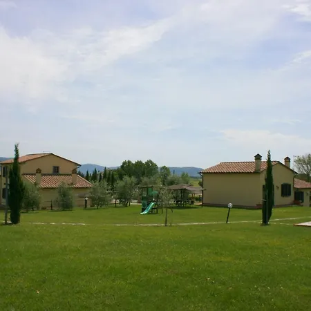 Fratticciola Sleeps 6 Pool Air Con Wifi Apartment